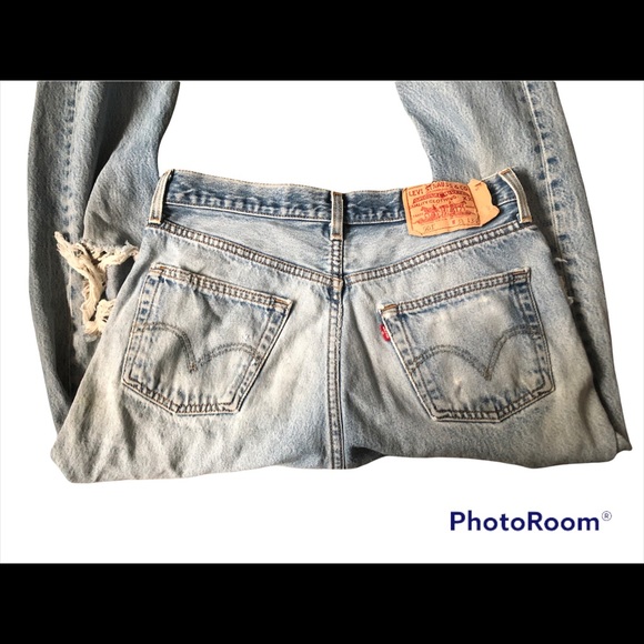 Levi’s 5 lb mystery box! - Picture 4 of 5